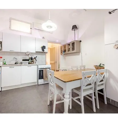 Private Garden In Shared Maisonette, Balluta Bay, W Live-in Cat * Saint Julian's