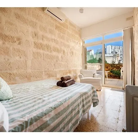 Private Garden In Shared Maisonette, Balluta Bay, W Live-in Cat * Saint Julian's