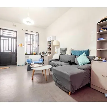 בית אירוח Private Garden In Shared Maisonette, Balluta Bay, W Live-in Cat Saint Julian's