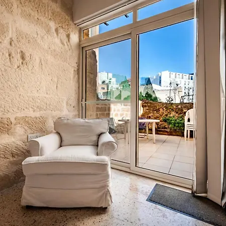 Private Garden In Shared Maisonette, Balluta Bay, W Live-in Cat Privatunterkunft San Ġiljan