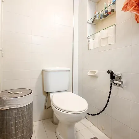 Private Garden In Shared Maisonette, Balluta Bay, W Live-in Cat בית אירוח