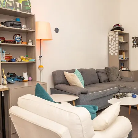 Private Garden In Shared Maisonette, Balluta Bay, W Live-in Cat *