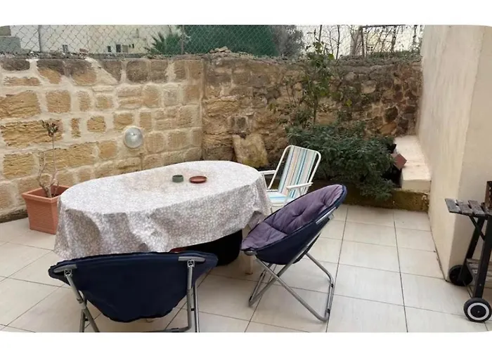 Проживание в семье Calm Haven Сент Джулианс